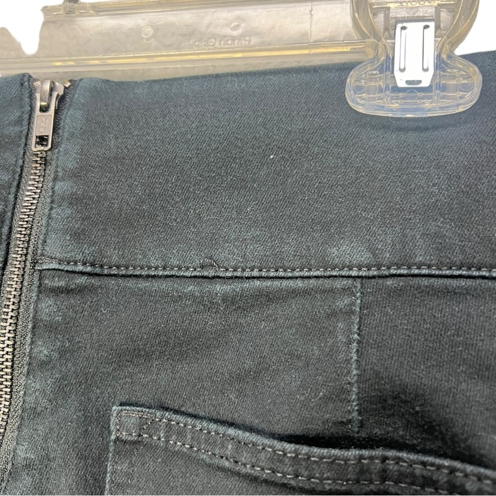 Spanx Signature Waist Straight Leg Jean in Very Black Sz 30 - Picture 5 of 12